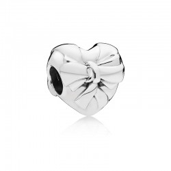 Pandora Polished Heart Bow...